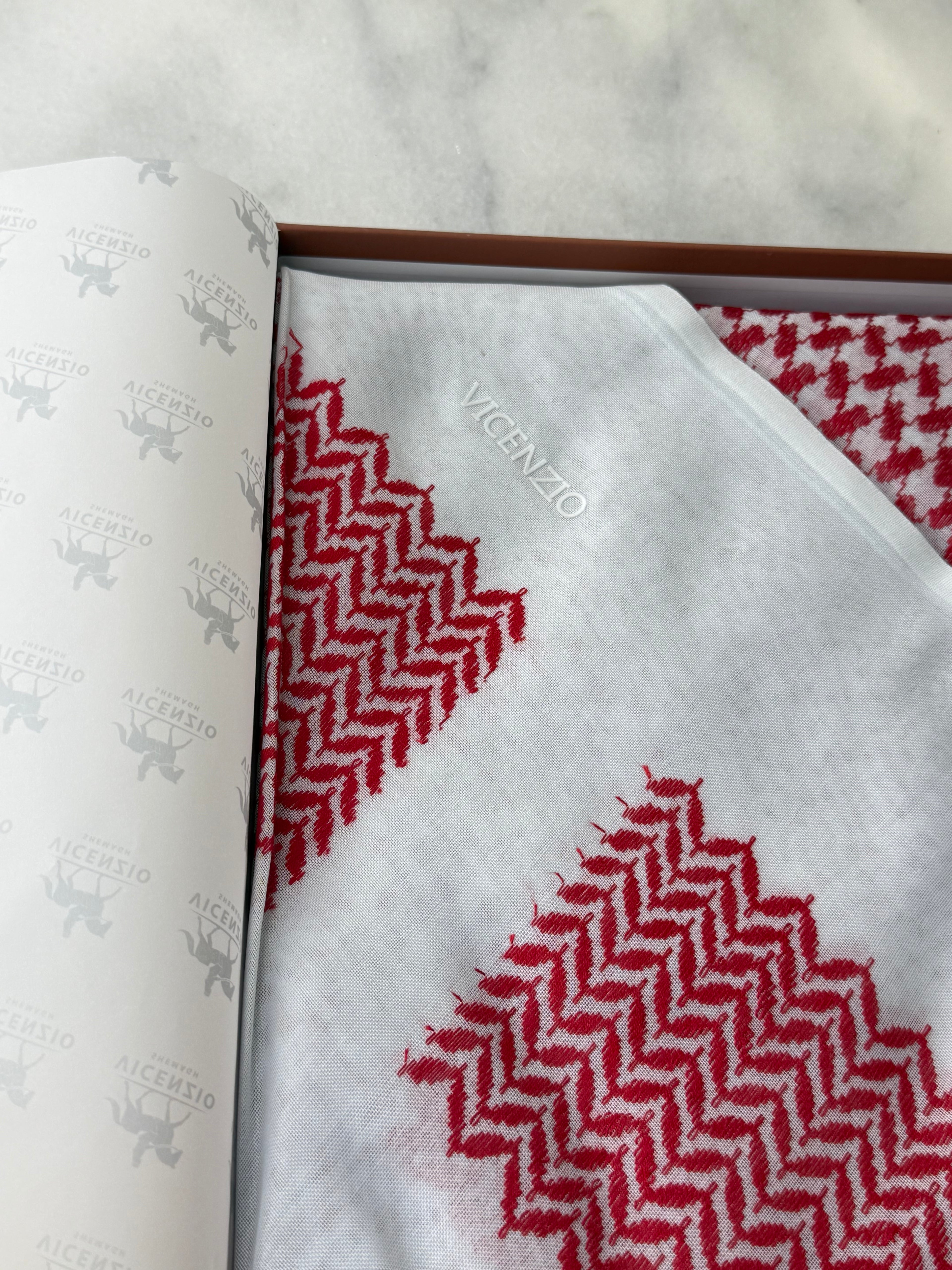 Shemagh Vicenzio – Rouge et Blanc